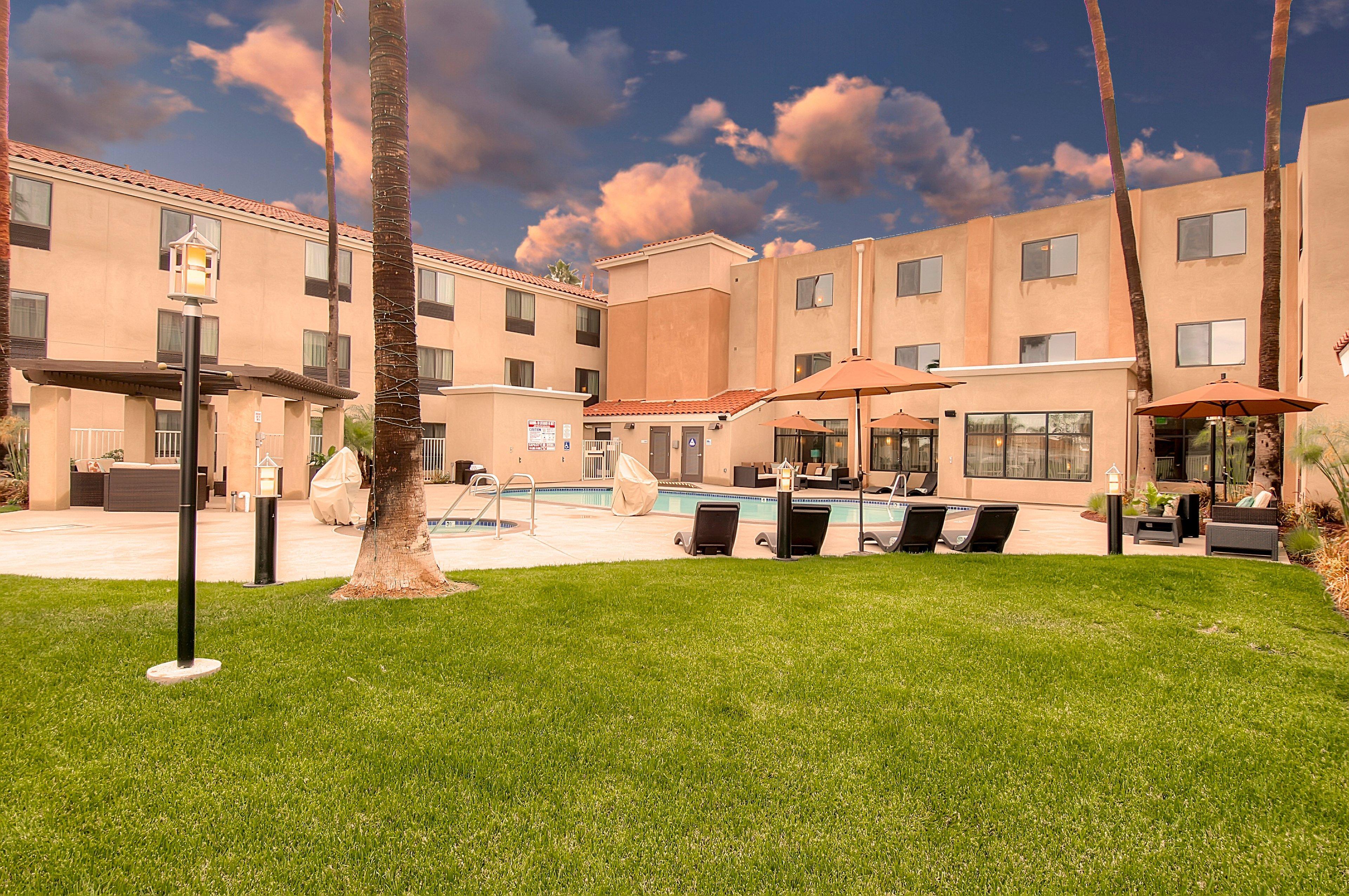 Holiday Inn Express Hotel & Suites Carlsbad Beach By Ihg Extérieur photo