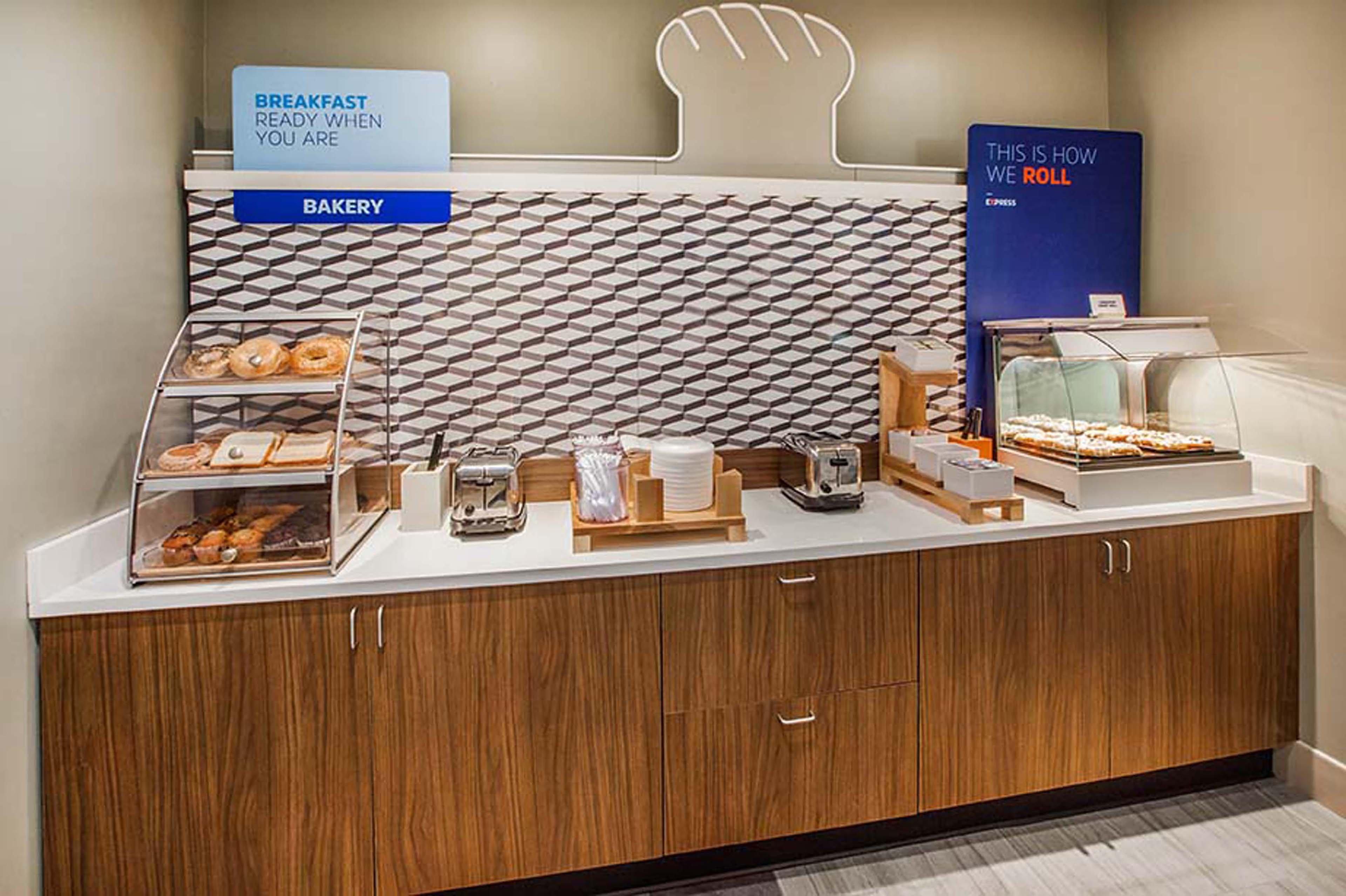 Holiday Inn Express Hotel & Suites Carlsbad Beach By Ihg Extérieur photo